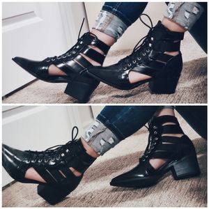 ♣️ NWOT Sexy Lace Up Black Booties
